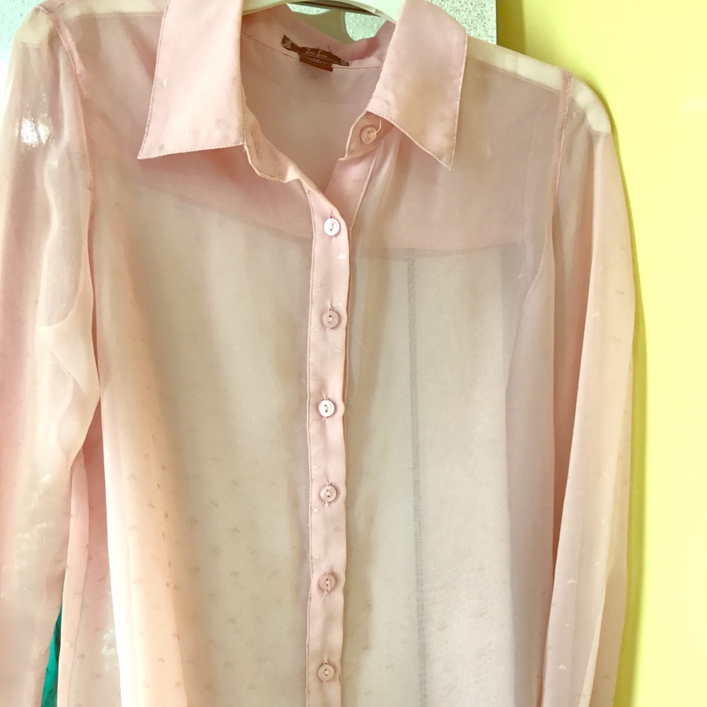 BEAUTIFUL BLUSH WITH GOLD DETAILS